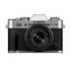 Fujifilm X-T30 III Digitalkamera mit 13-33mm Objektiv in Silber.